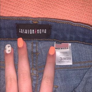 Fashion Nova Ripped Jeans☆